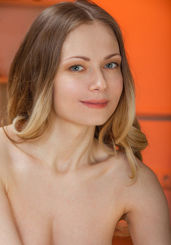 Александра, 41